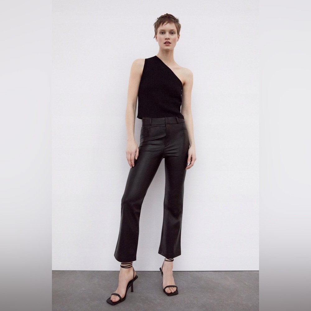 Zara Vegan Faux Leather Cropped Flair Pants in Black Size Medium Goth Fall